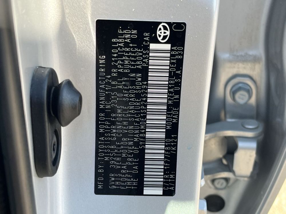 2025 Toyota Corolla - photo 22