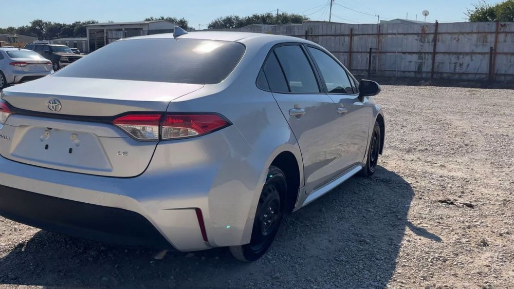 2025 Toyota Corolla - photo 5