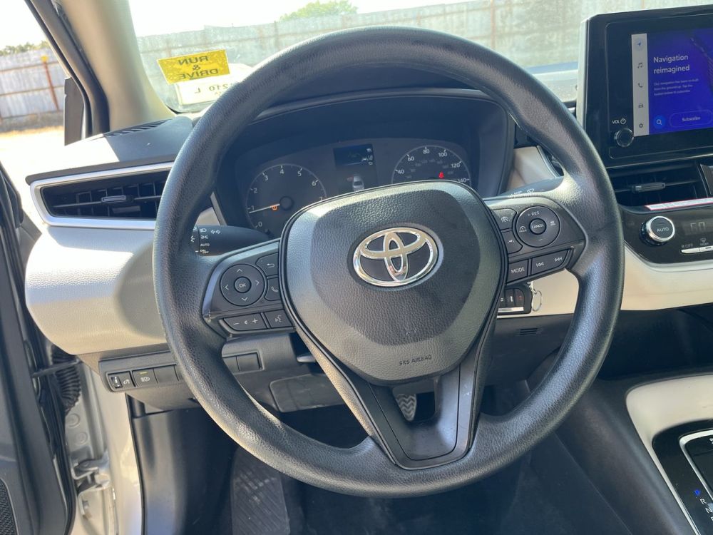 2025 Toyota Corolla - photo 10