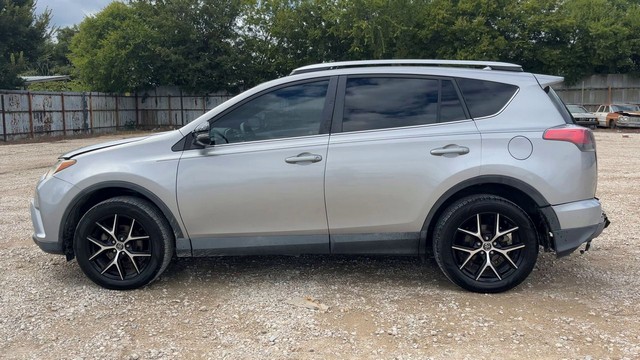 2016 Toyota RAV4 - photo 2