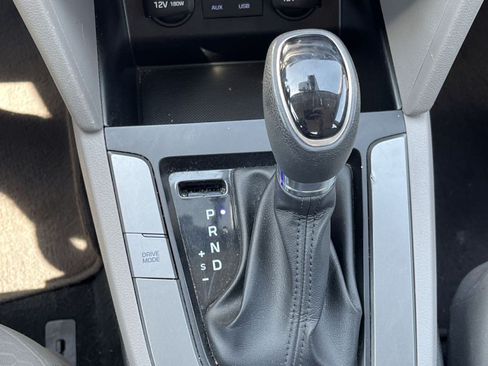 2020 Hyundai ELANTRA SEL - photo 15