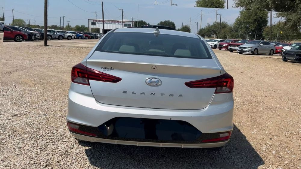 2020 Hyundai ELANTRA SEL - photo 4