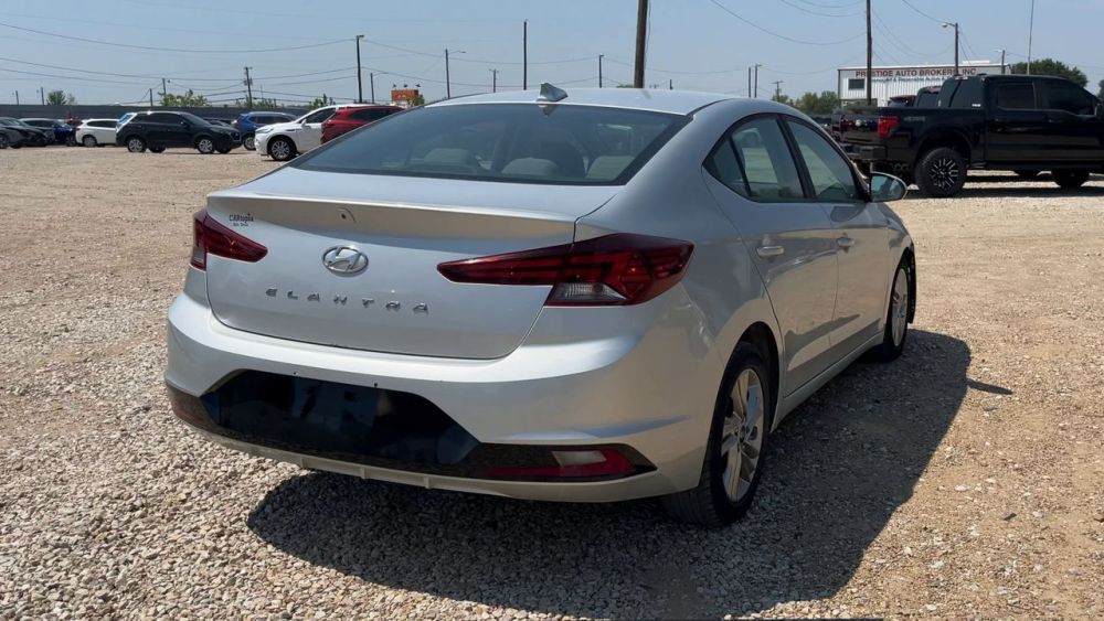 2020 Hyundai ELANTRA SEL - photo 5
