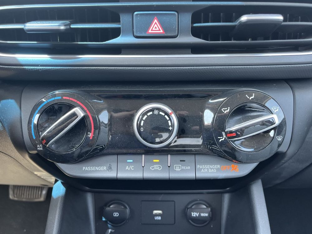 2022 Hyundai KONA SEL - photo 13