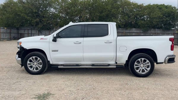 2025 Chevrolet Silverado - photo 2