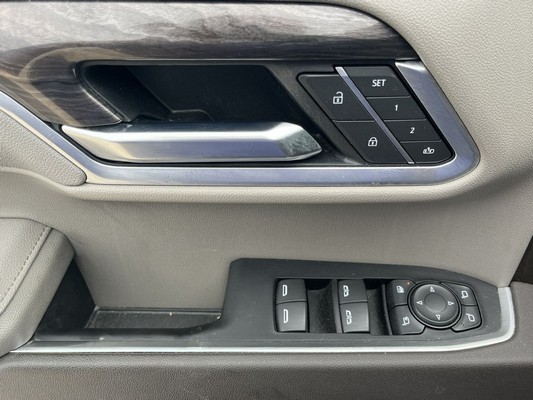 2025 Chevrolet Silverado - photo 23