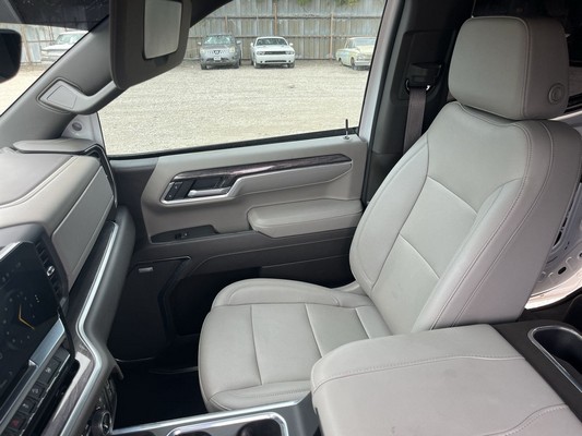 2025 Chevrolet Silverado - photo 24