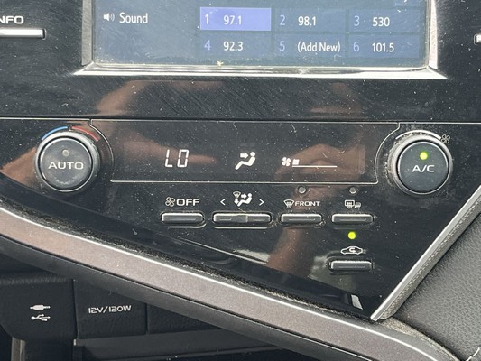 2018 Toyota Camry - photo 13