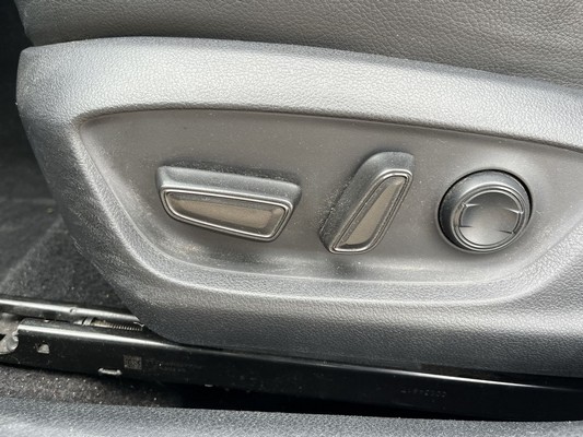 2018 Toyota Camry - photo 23