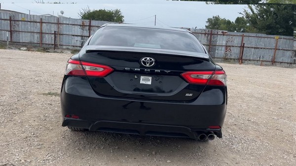 2018 Toyota Camry - photo 4