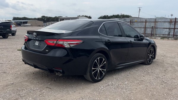 2018 Toyota Camry - photo 5