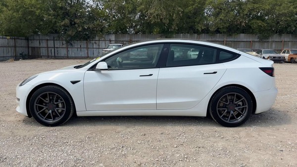 2022 Tesla Motors Model - photo 2