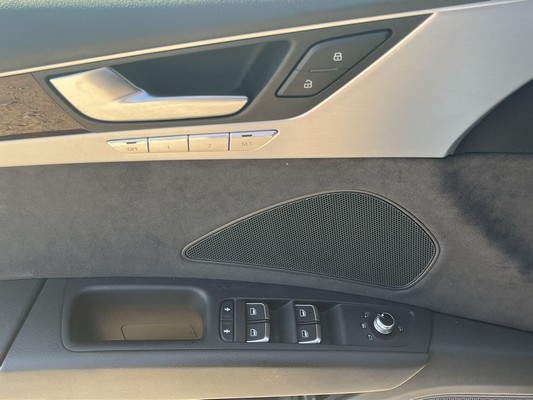 2013 Audi A8 - photo 17