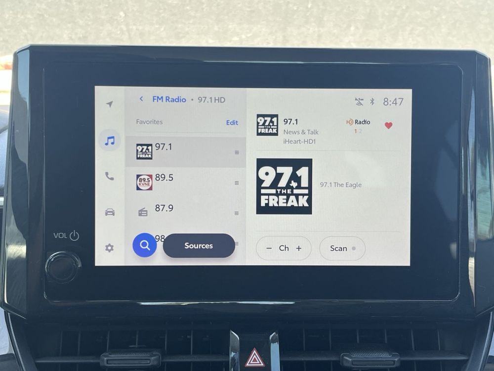 2025 Toyota COROLLA LE - photo 12
