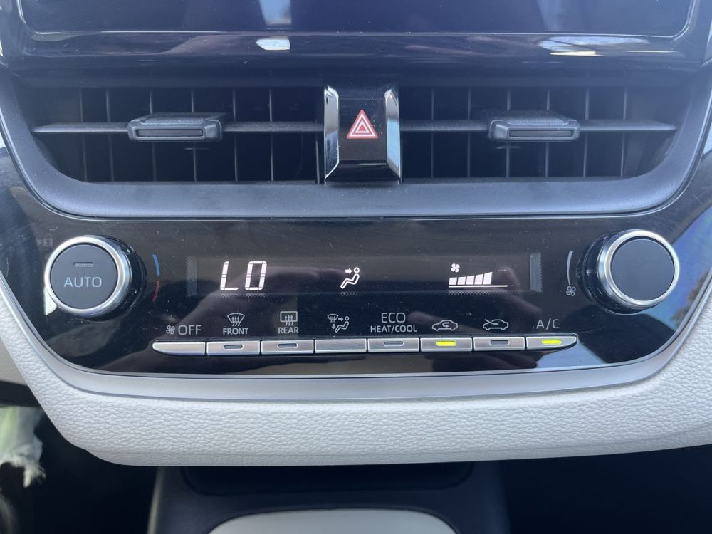 2025 Toyota COROLLA LE - photo 14