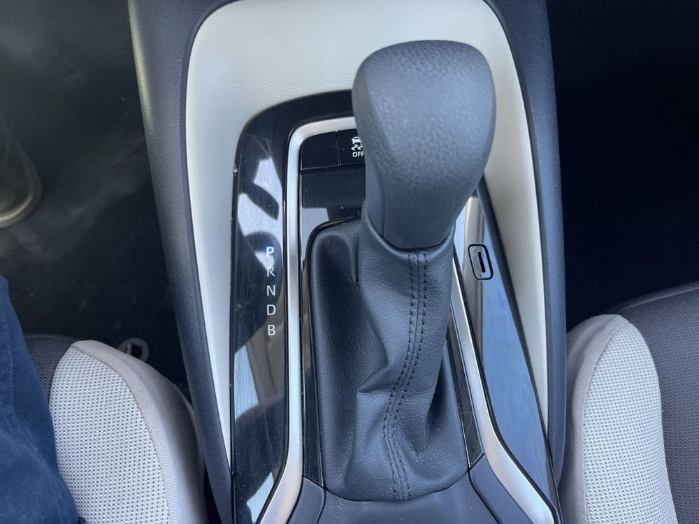 2025 Toyota COROLLA LE - photo 15