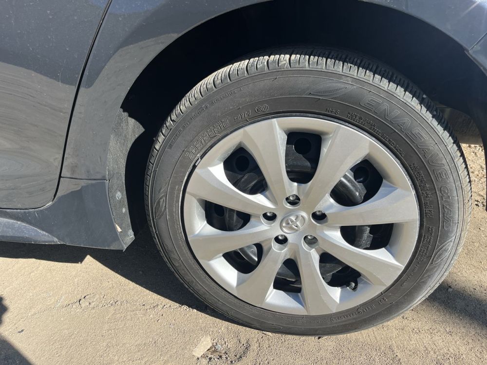 2025 Toyota COROLLA LE - photo 17