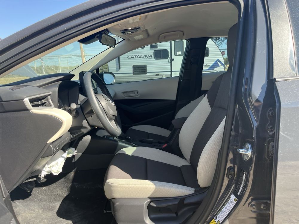 2025 Toyota COROLLA LE - photo 18
