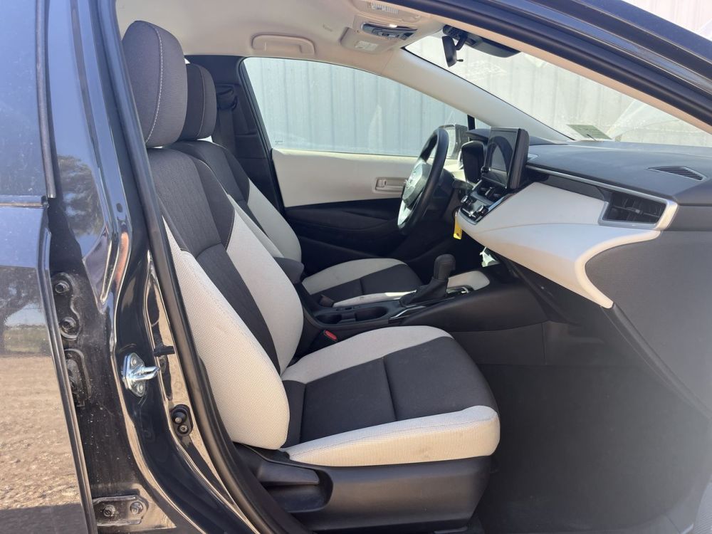 2025 Toyota COROLLA LE - photo 24