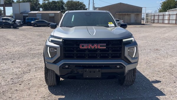 2024 GMC Canyon - photo 8