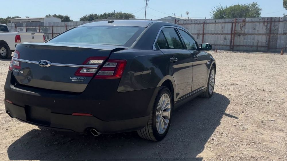 2018 Ford TAURUS LIMITED - photo 5