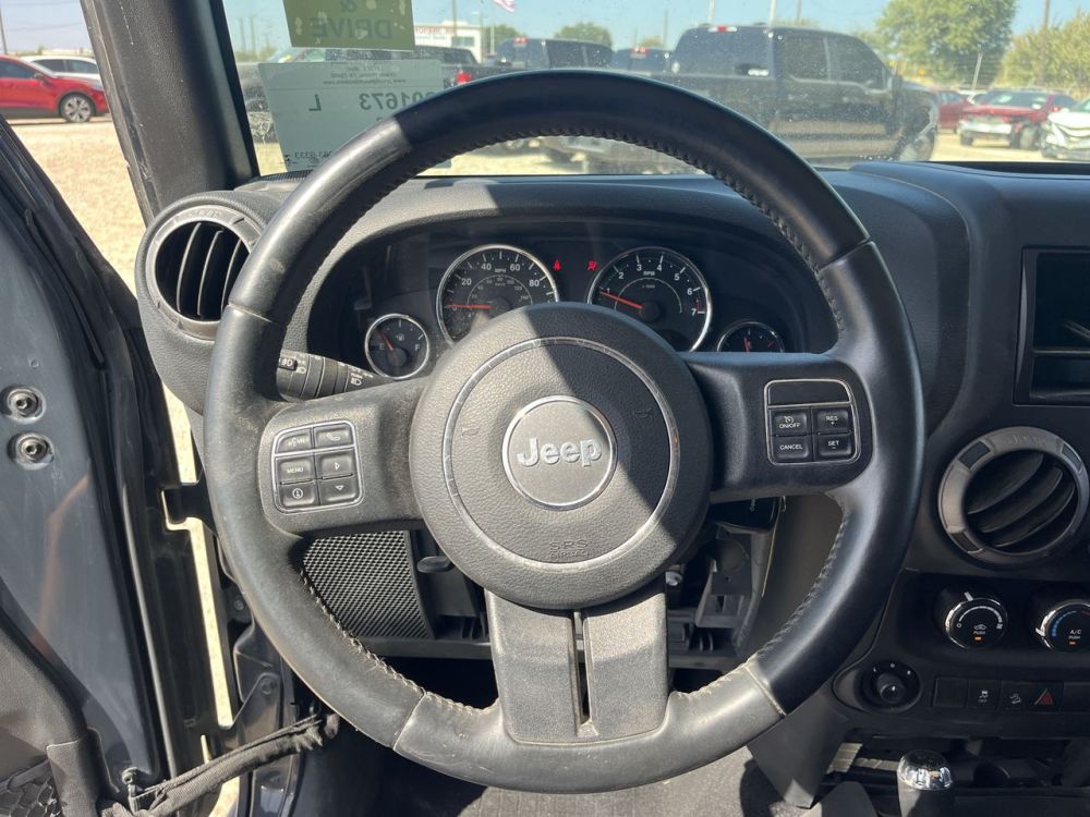 2017 Jeep WRANGLER - photo 14