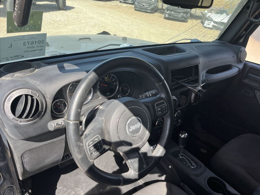 2017 Jeep WRANGLER - photo 19