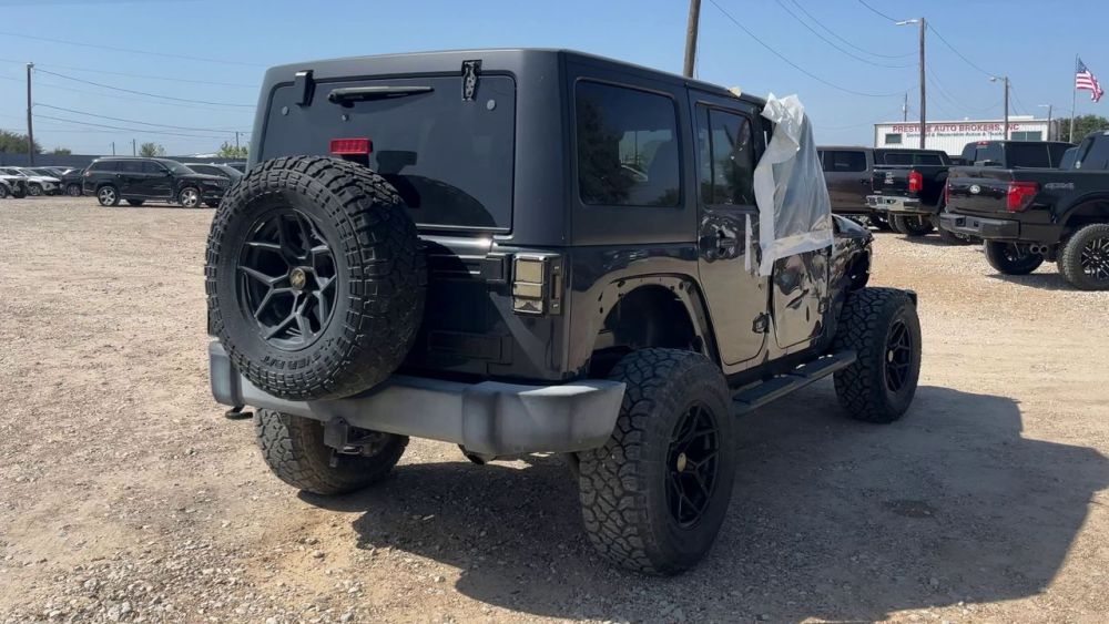2017 Jeep WRANGLER - photo 5