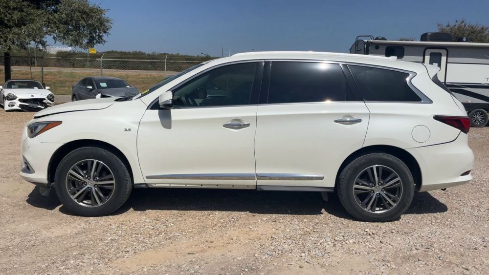 2019 Infiniti QX60 LUXE - photo 2