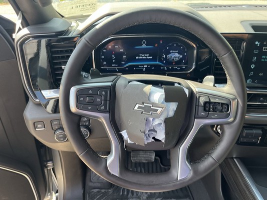 2025 Chevrolet Silverado - photo 11