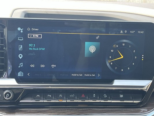 2025 Chevrolet Silverado - photo 12