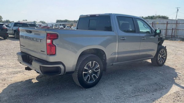 2025 Chevrolet Silverado - photo 5