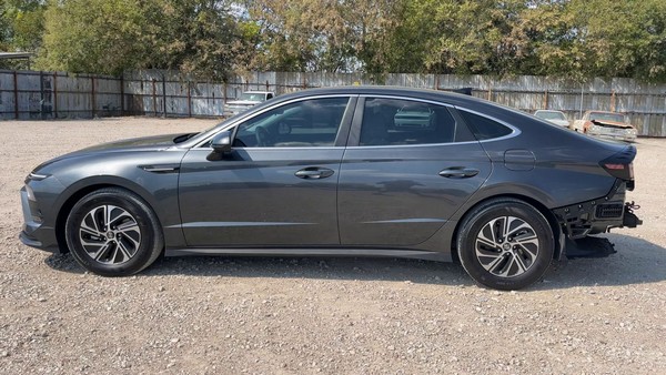 2026 Hyundai Sonata - photo 2