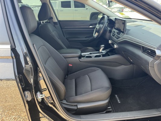 2024 Nissan Altima - photo 24