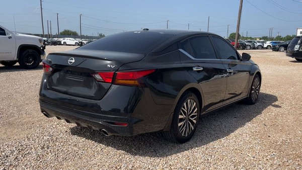 2024 Nissan Altima - photo 5