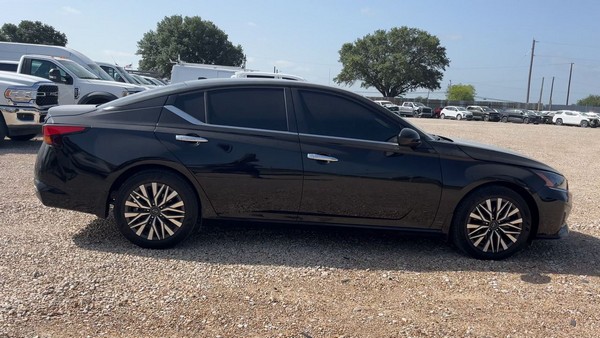 2024 Nissan Altima - photo 6