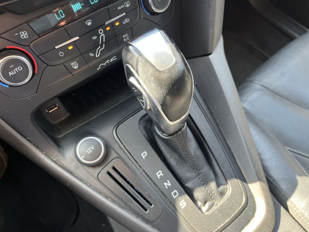 2016 Ford FOCUS SE - photo 12