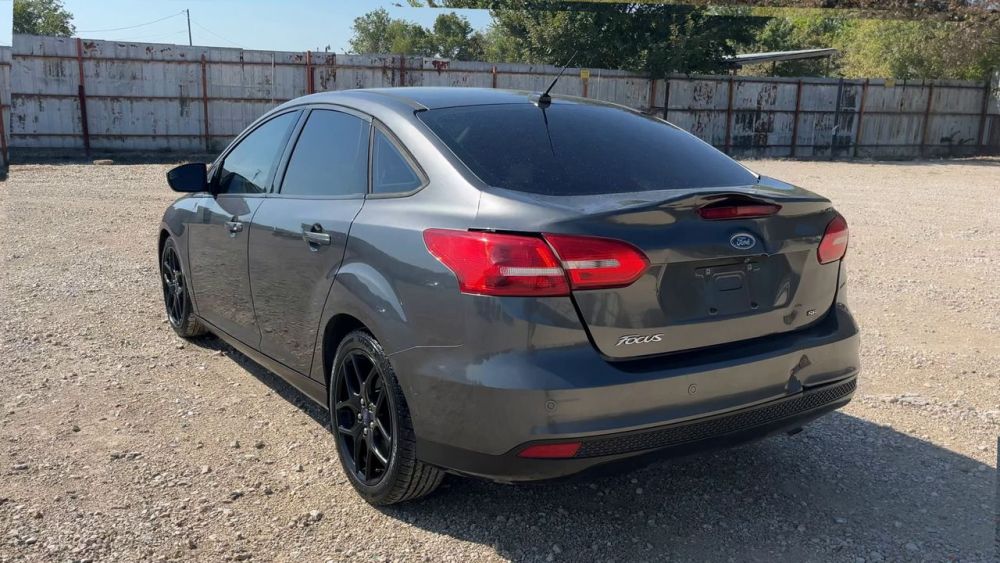 2016 Ford FOCUS SE - photo 3