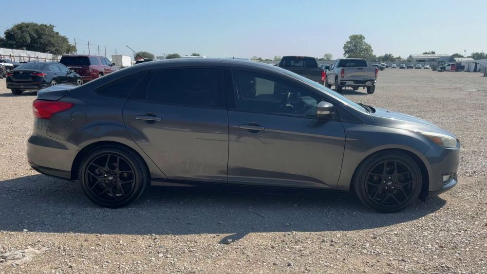 2016 Ford FOCUS SE - photo 6
