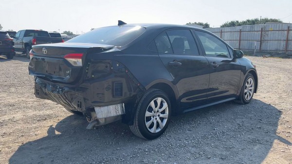 2025 Toyota Corolla - photo 5