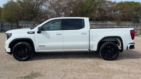 2025 GMC Sierra - photo 2