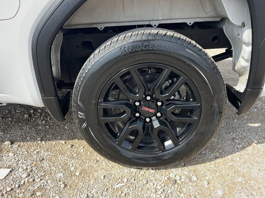 2025 GMC Sierra - photo 19