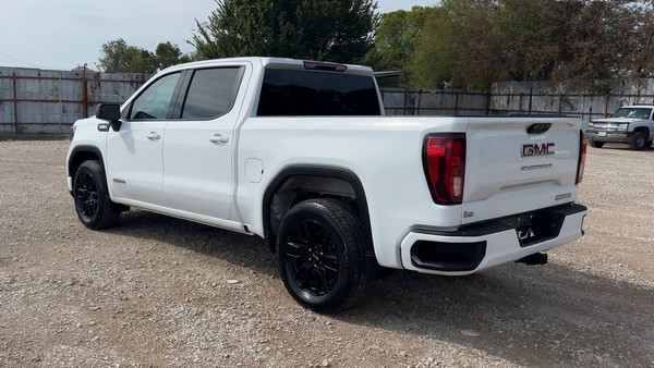 2025 GMC Sierra - photo 3