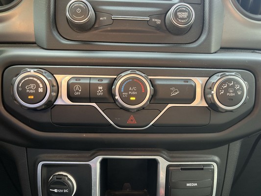 2018 Jeep Wrangler - photo 15