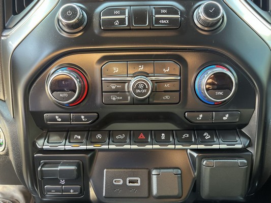 2020 Chevrolet Silverado - photo 15