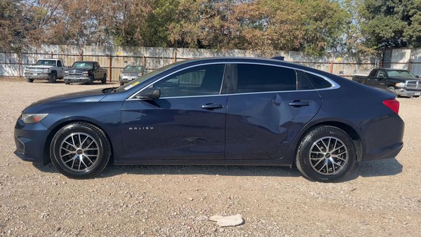 2018 Chevrolet Malibu - photo 2