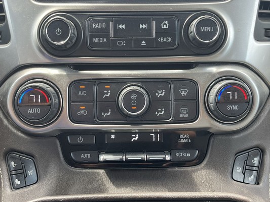 2016 Chevrolet Suburban - photo 18