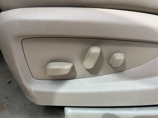 2016 Chevrolet Suburban - photo 23