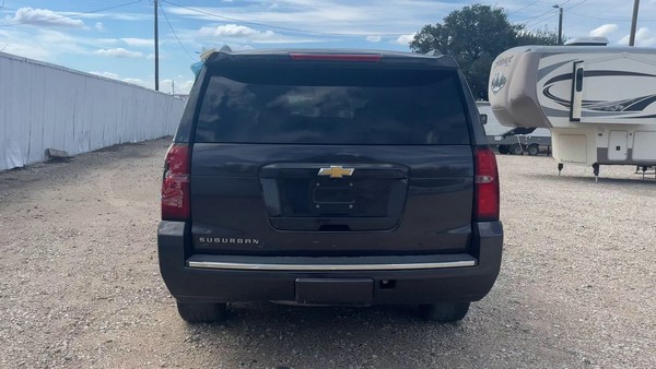2016 Chevrolet Suburban - photo 4
