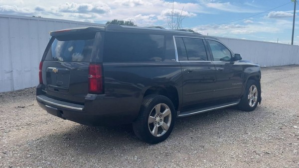2016 Chevrolet Suburban - photo 5